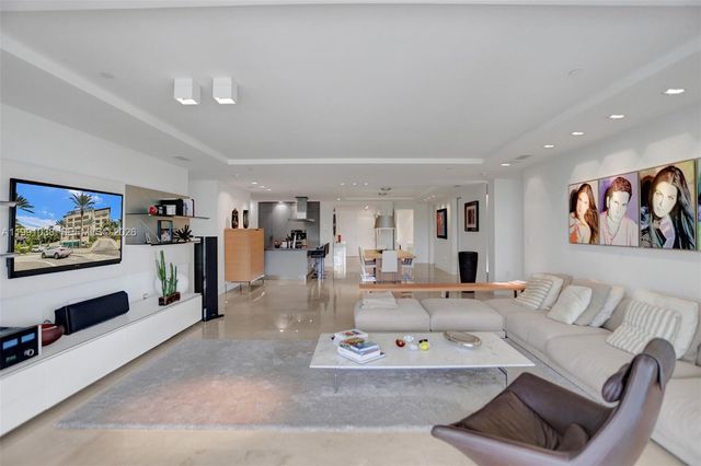 3535 Hiawatha Ave 405, Miami, FL 33133