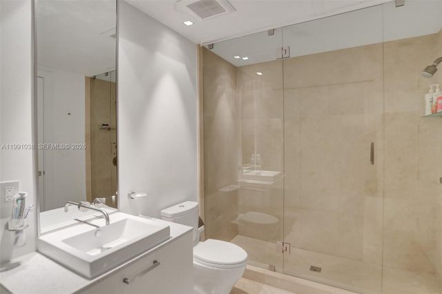 3535 Hiawatha Ave 405, Miami, FL 33133