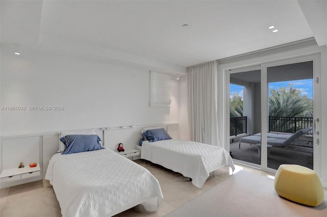 3535 Hiawatha Ave 405, Miami, FL 33133