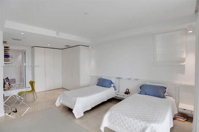 3535 Hiawatha Ave 405, Miami, FL 33133