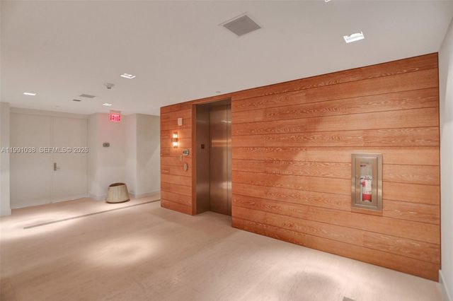 3535 Hiawatha Ave 405, Miami, FL 33133