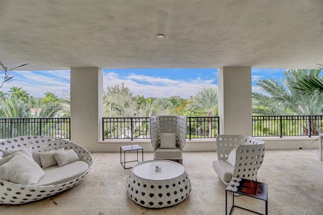 3535 Hiawatha Ave 405, Miami, FL 33133