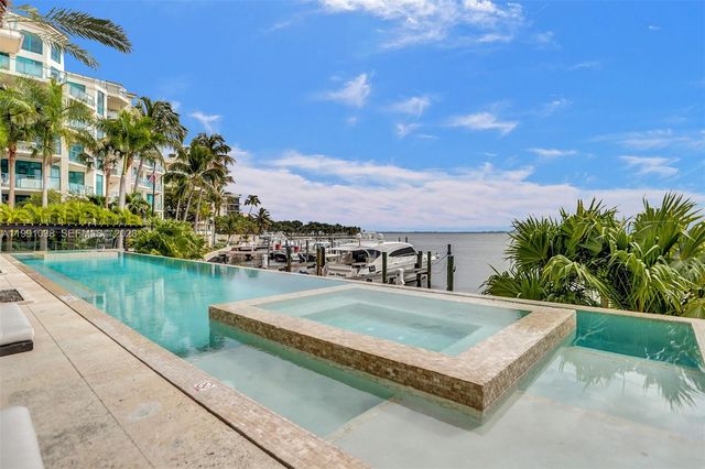 3535 Hiawatha Ave 405, Miami, FL 33133