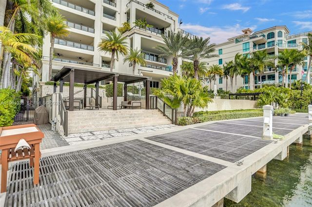 3535 Hiawatha Ave 405, Miami, FL 33133