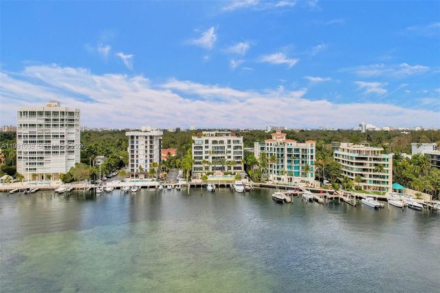 3535 Hiawatha Ave 405, Miami, FL 33133