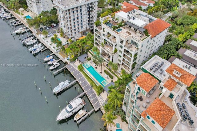 3535 Hiawatha Ave 405, Miami, FL 33133