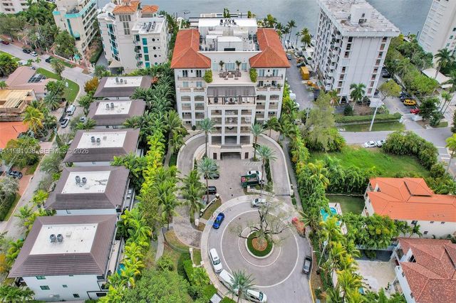 3535 Hiawatha Ave 405, Miami, FL 33133