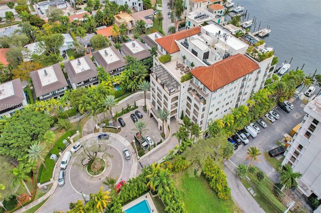 3535 Hiawatha Ave 405, Miami, FL 33133