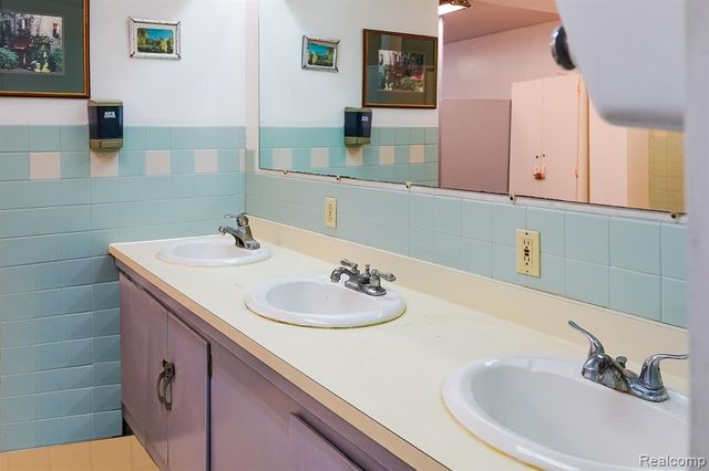 5908 Frankfort Highway, Benzonia, MI 49616