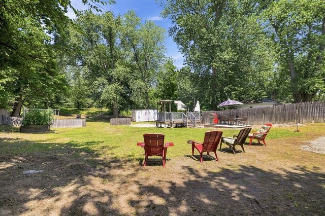 72 Switzer Street, Springfield, MA 01109