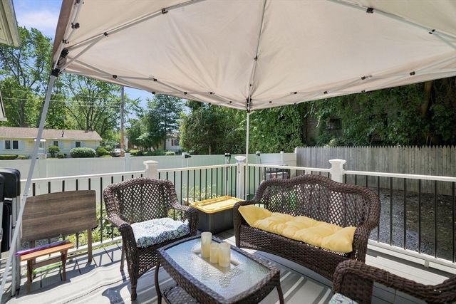 72 Switzer Street, Springfield, MA 01109