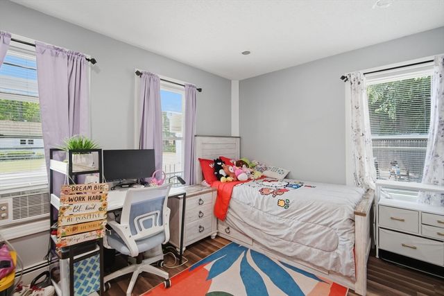 72 Switzer Street, Springfield, MA 01109
