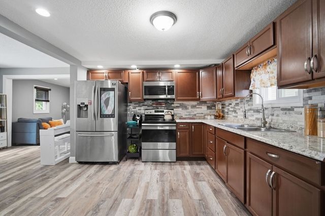 72 Switzer Street, Springfield, MA 01109