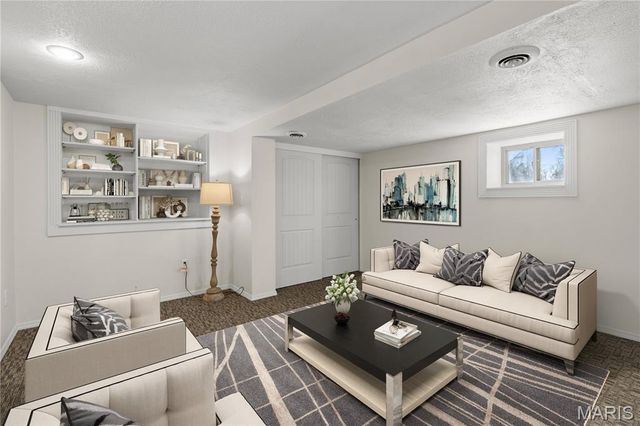 908 State Street, Alton, IL 62002