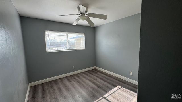 2500 Mandeline Avenue, Bakersfield, CA 93304