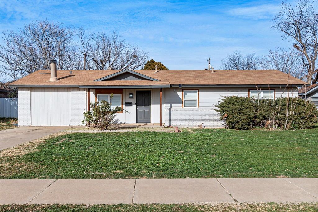 4824 8th Street, Lubbock, TX 79416