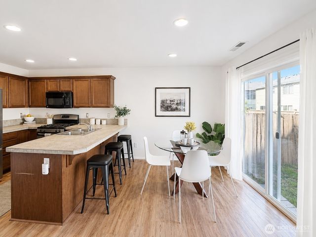 20182 110th Place SE, Kent, WA 98031