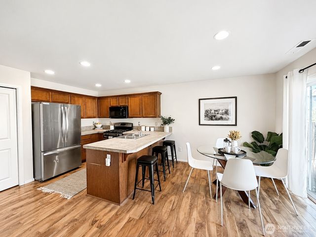 20182 110th Place SE, Kent, WA 98031