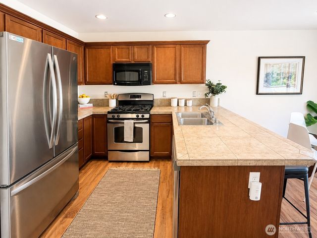 20182 110th Place SE, Kent, WA 98031
