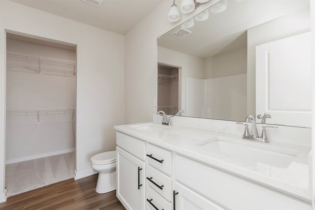 450 Commons Drive, Carlisle, IA 50047