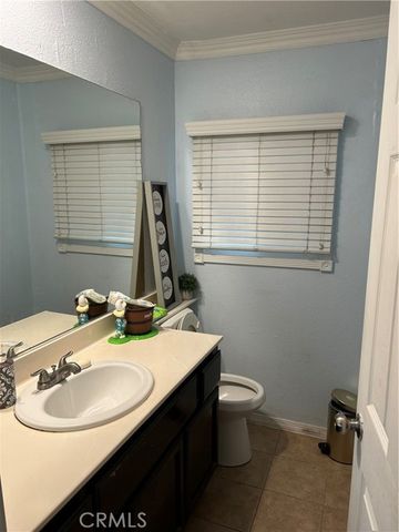 16600 Orange Avenue 48, Paramount, CA 90723