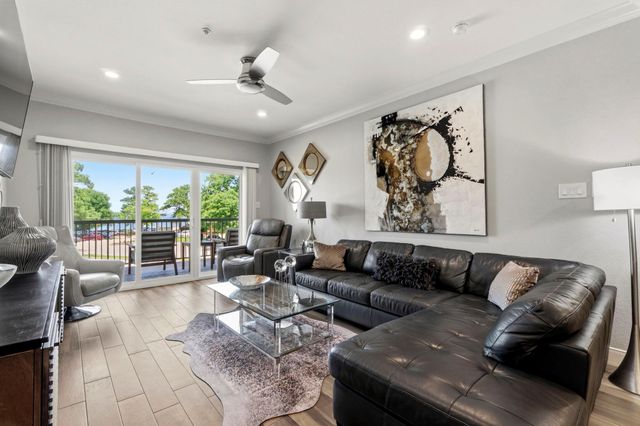 12800 Melville Drive B210, Montgomery, TX 77356