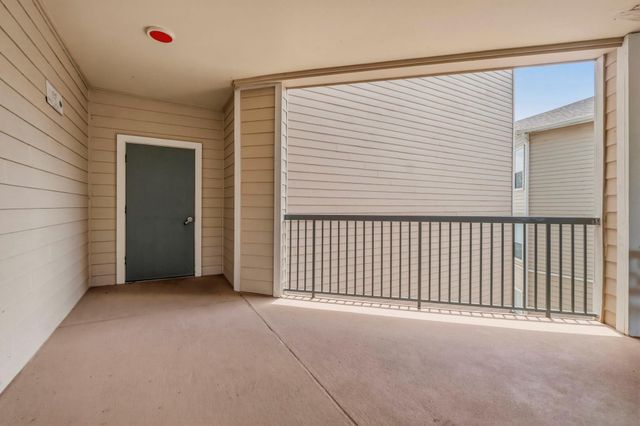 12800 Melville Drive B210, Montgomery, TX 77356