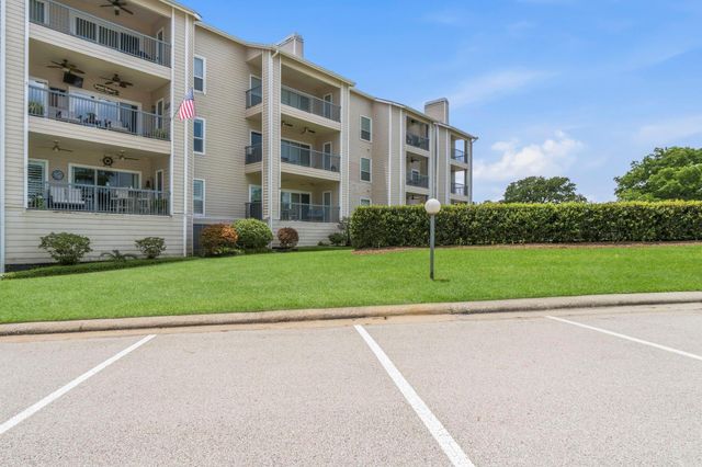 12800 Melville Drive B210, Montgomery, TX 77356