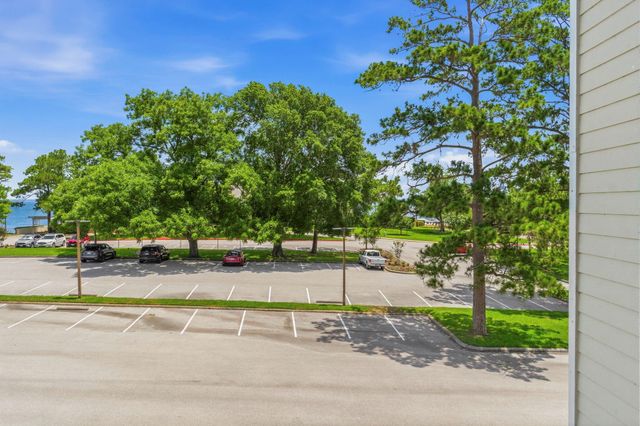 12800 Melville Drive B210, Montgomery, TX 77356