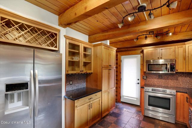 7228 W Senequoteen Trl, Spirit Lake, ID 83869