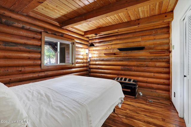 7228 W Senequoteen Trl, Spirit Lake, ID 83869