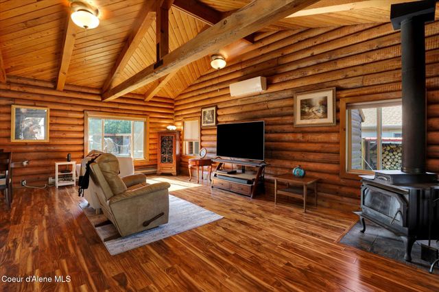 7228 W Senequoteen Trl, Spirit Lake, ID 83869