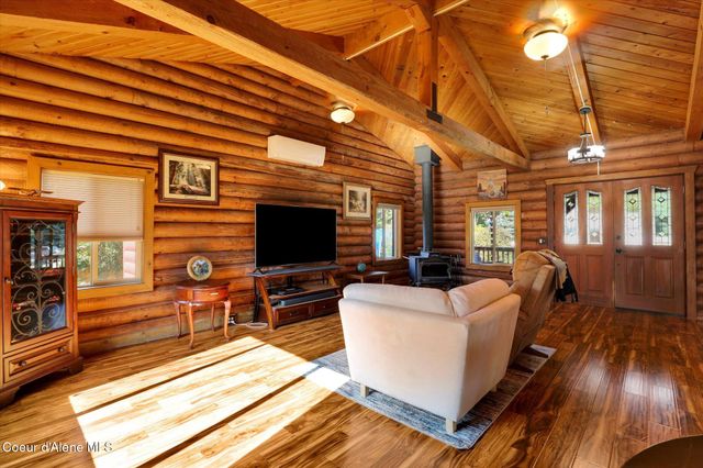 7228 W Senequoteen Trl, Spirit Lake, ID 83869