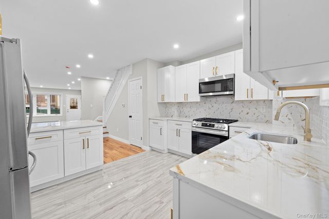 187-41 Tioga Drive, Saint Albans, NY 11412