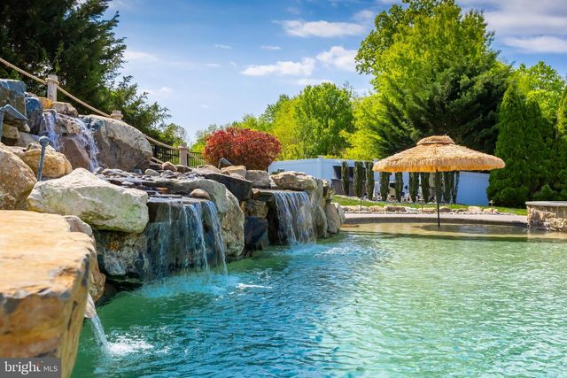 818 DERIUS DR, Mickleton, NJ 08056