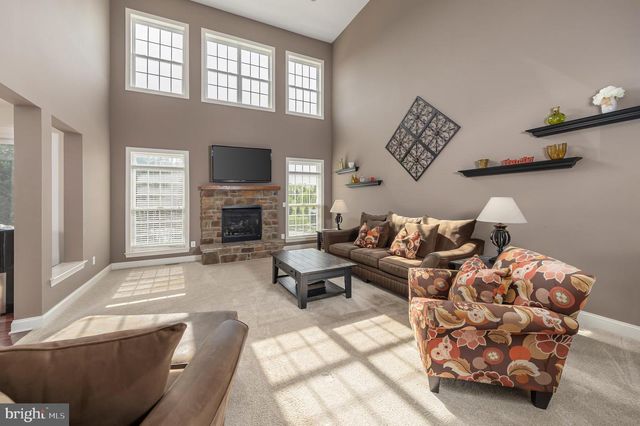 818 DERIUS DR, Mickleton, NJ 08056