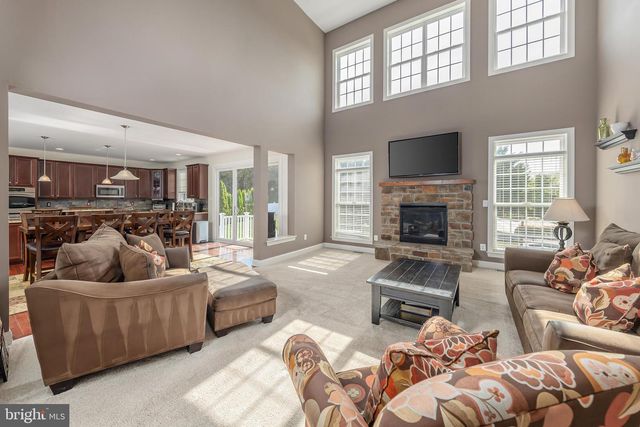 818 DERIUS DR, Mickleton, NJ 08056