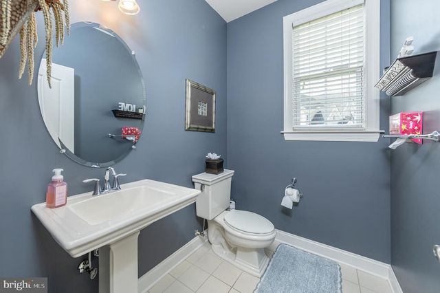 818 DERIUS DR, Mickleton, NJ 08056
