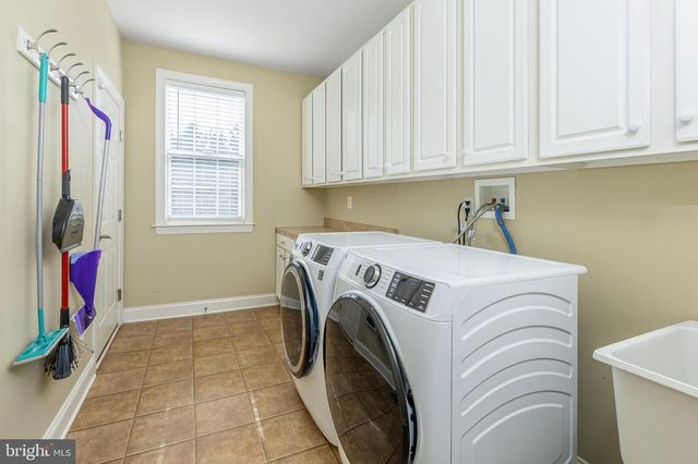 818 DERIUS DR, Mickleton, NJ 08056
