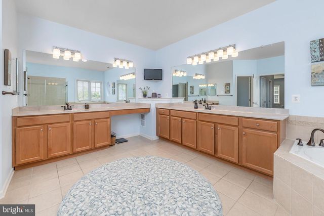 818 DERIUS DR, Mickleton, NJ 08056