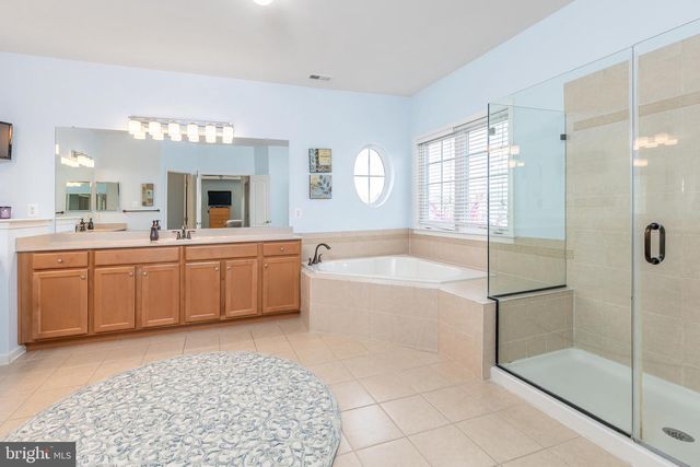 818 DERIUS DR, Mickleton, NJ 08056