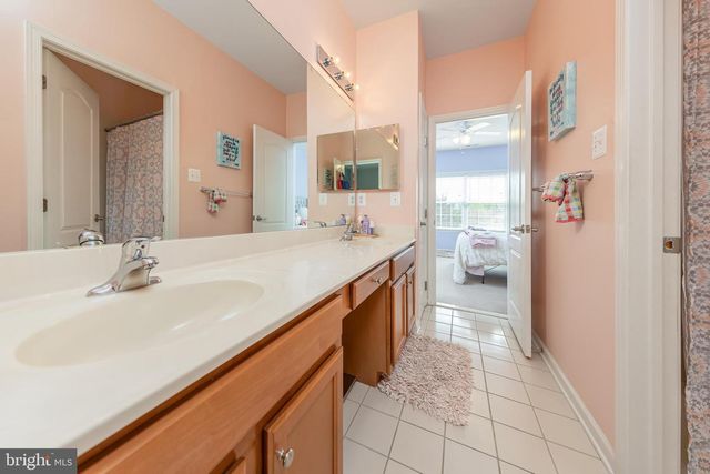 818 DERIUS DR, Mickleton, NJ 08056