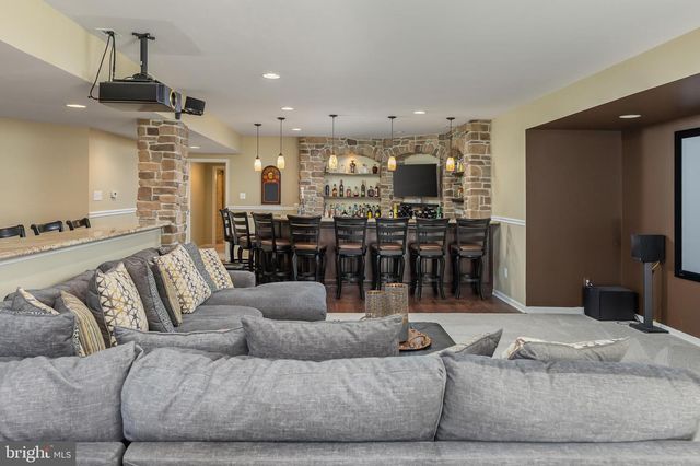 818 DERIUS DR, Mickleton, NJ 08056