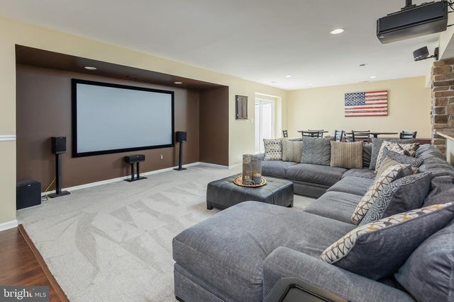 818 DERIUS DR, Mickleton, NJ 08056