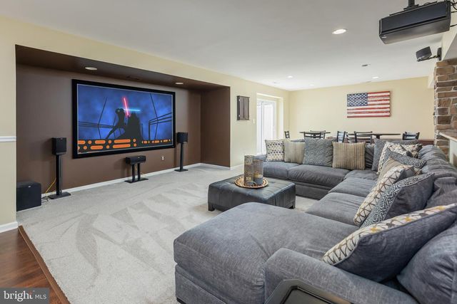 818 DERIUS DR, Mickleton, NJ 08056