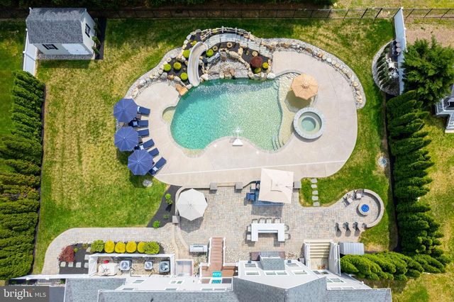 818 DERIUS DR, Mickleton, NJ 08056