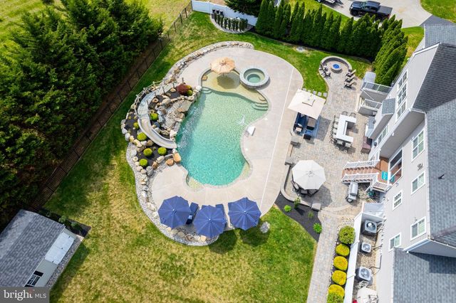 818 DERIUS DR, Mickleton, NJ 08056