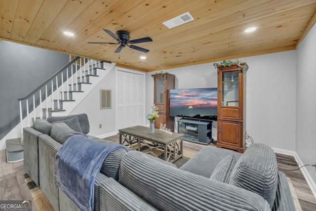 108 Dodge Lane, Lakemont, GA 30552