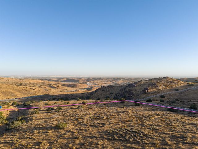 Vic Carson Mesa Rd Rough, Palmdale, CA 93550
