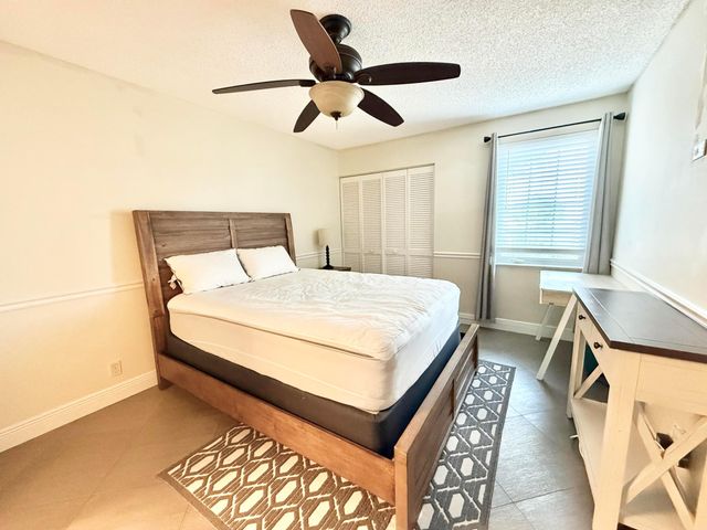 9190 Boca Gardens Parkway B, Boca Raton, FL 33496